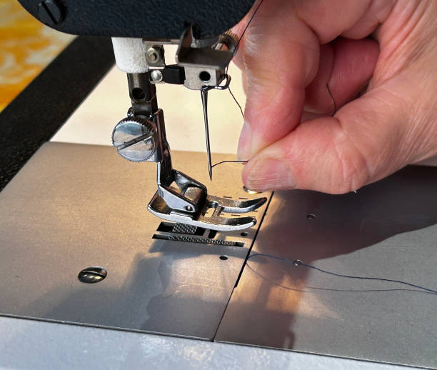 how to thread a sewing machine